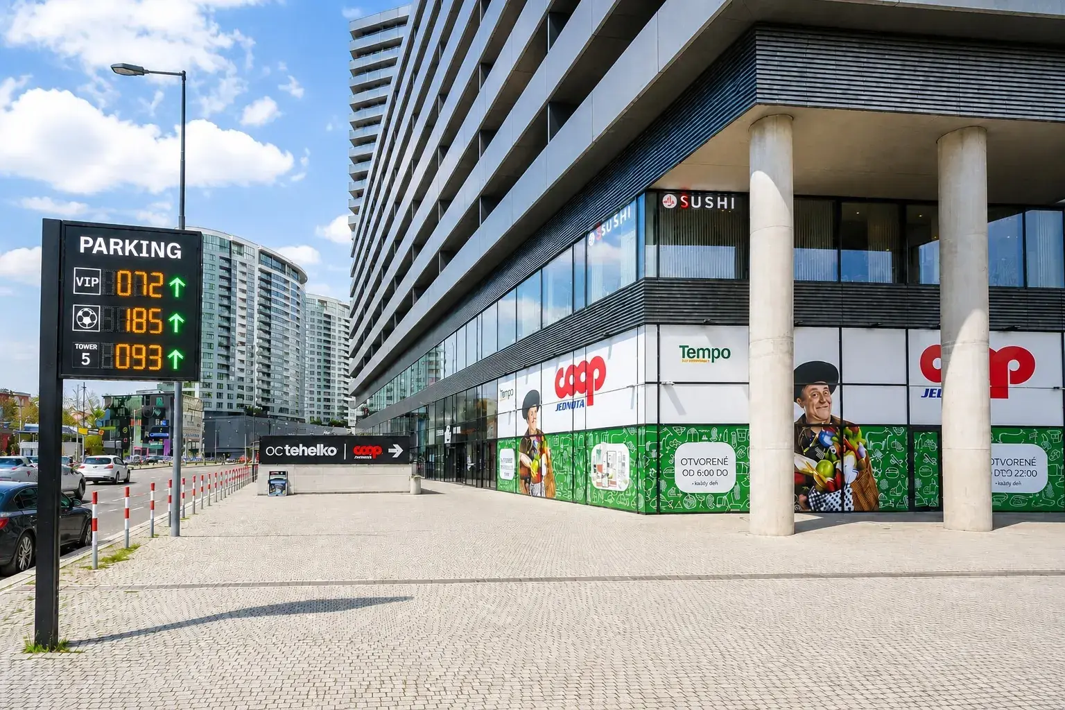 Entrance to the public parking garage in the Tehelko building